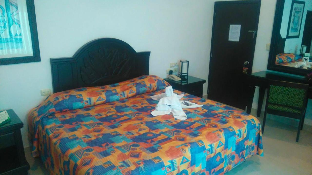 Hotel Del Sol Cancún Buitenkant foto