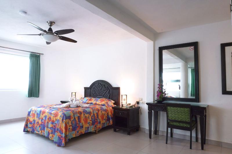 Hotel Del Sol Cancún Buitenkant foto